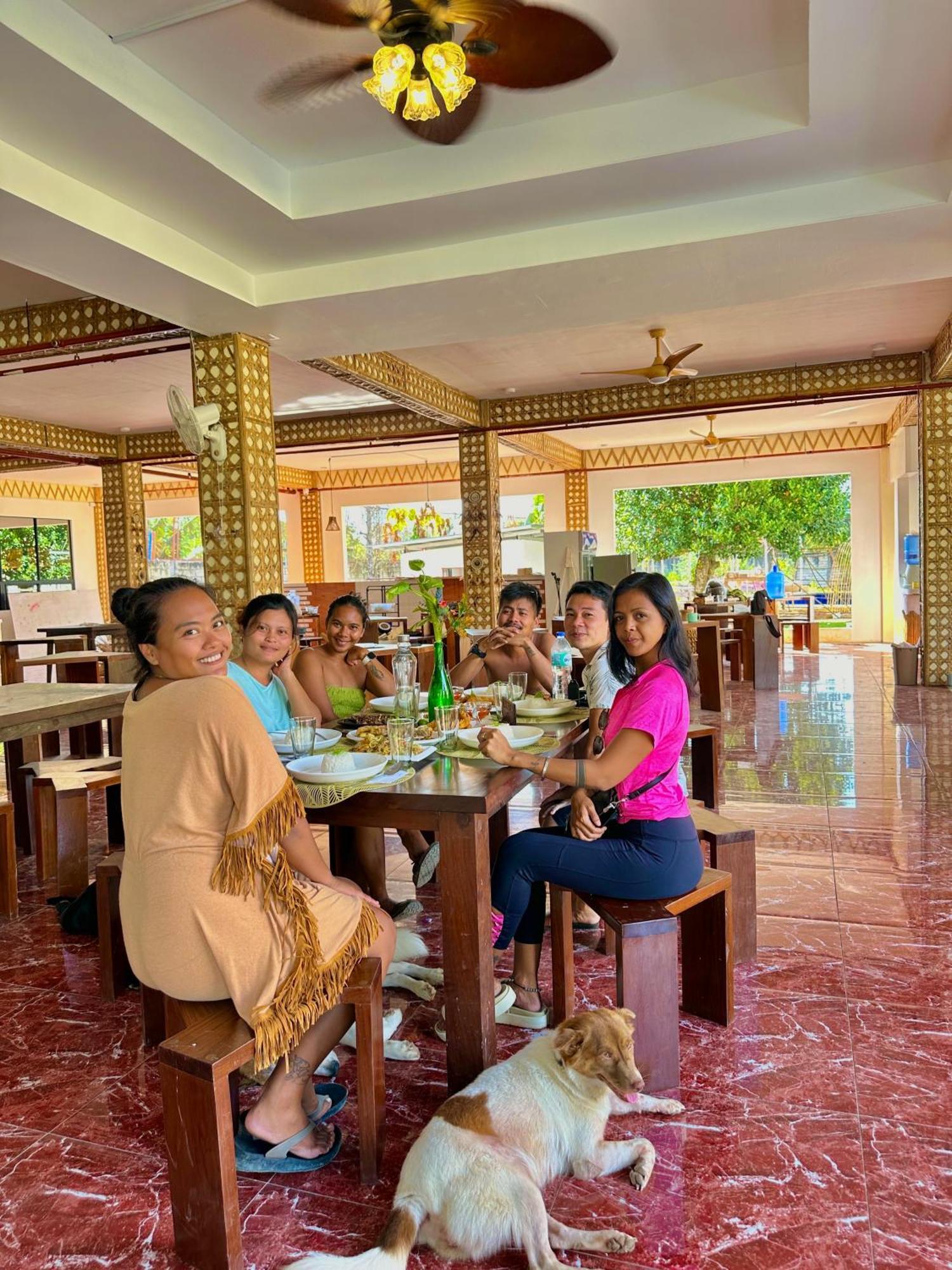 On Board Lifestyle Panglao Resort Buitenkant foto