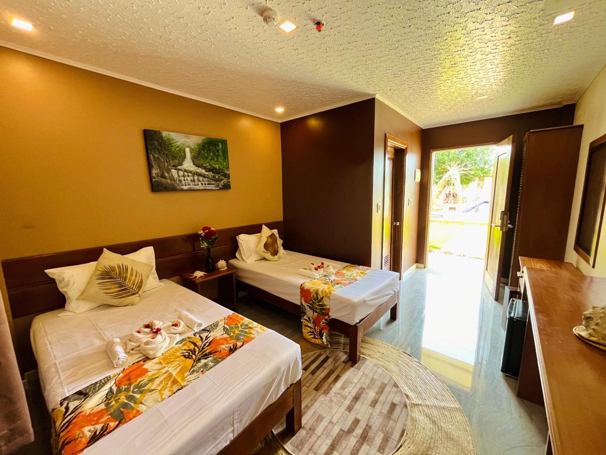On Board Lifestyle Panglao Resort Buitenkant foto