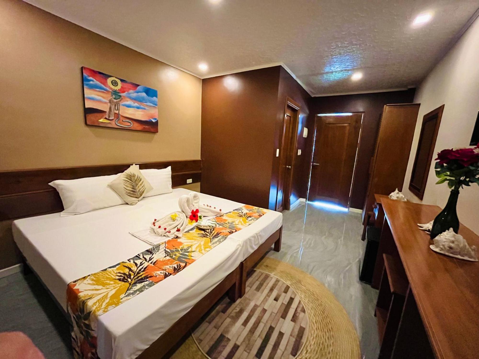 On Board Lifestyle Panglao Resort Buitenkant foto