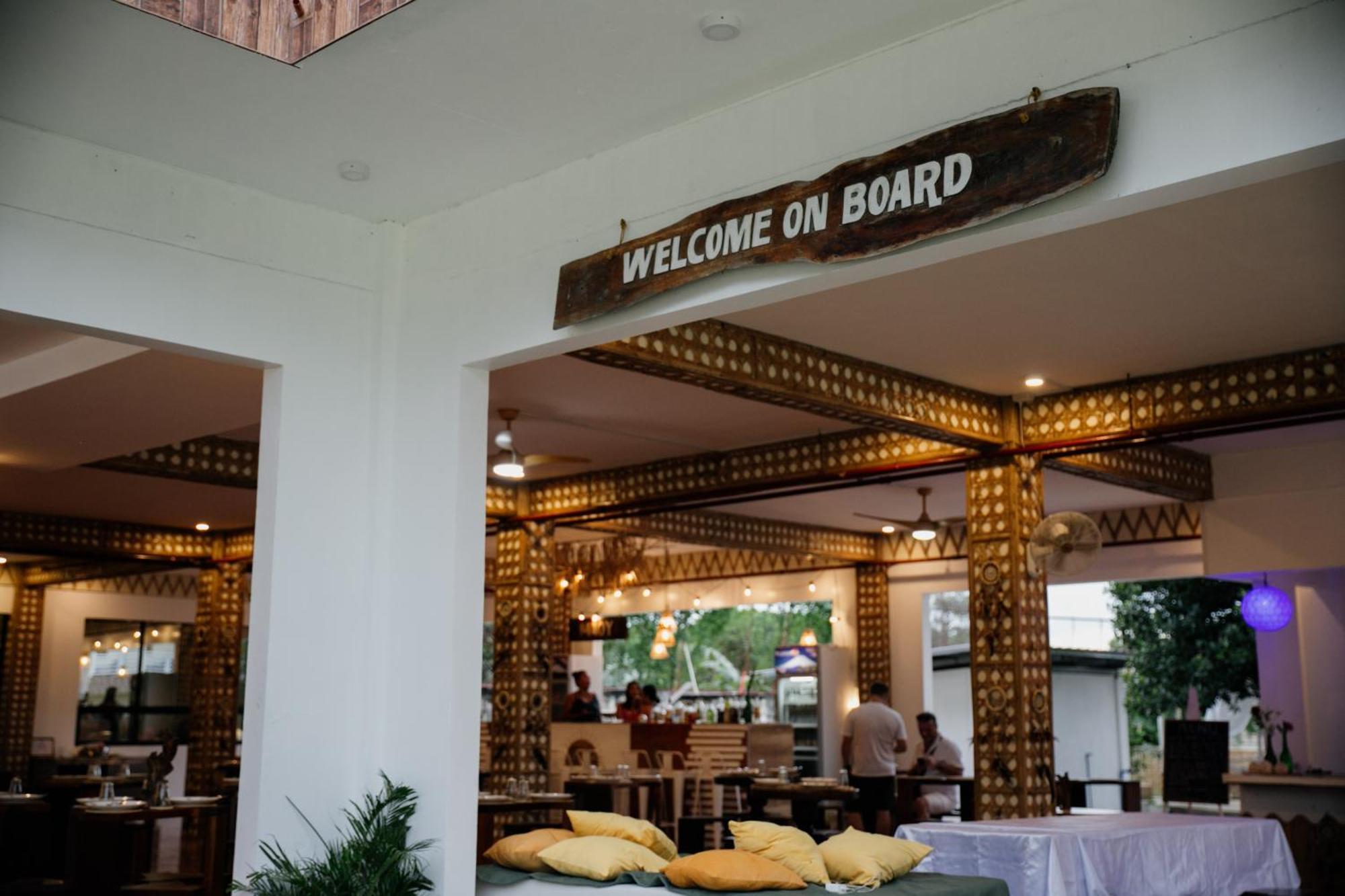 On Board Lifestyle Panglao Resort Buitenkant foto