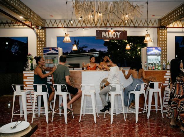 On Board Lifestyle Panglao Resort Buitenkant foto
